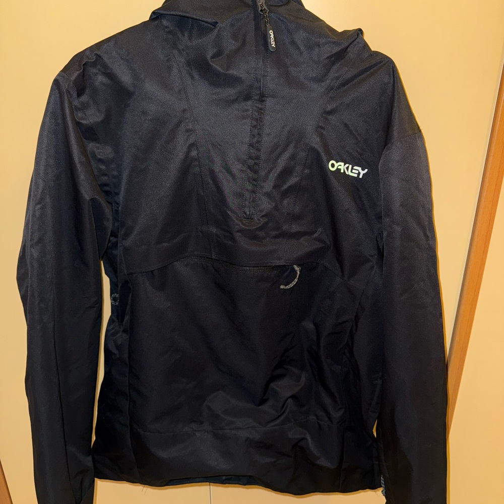 Men’s medium Oakley Black Snowboard Hoodie/Jacket
